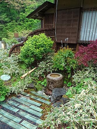玻璃ノ庭（はりの庭）
