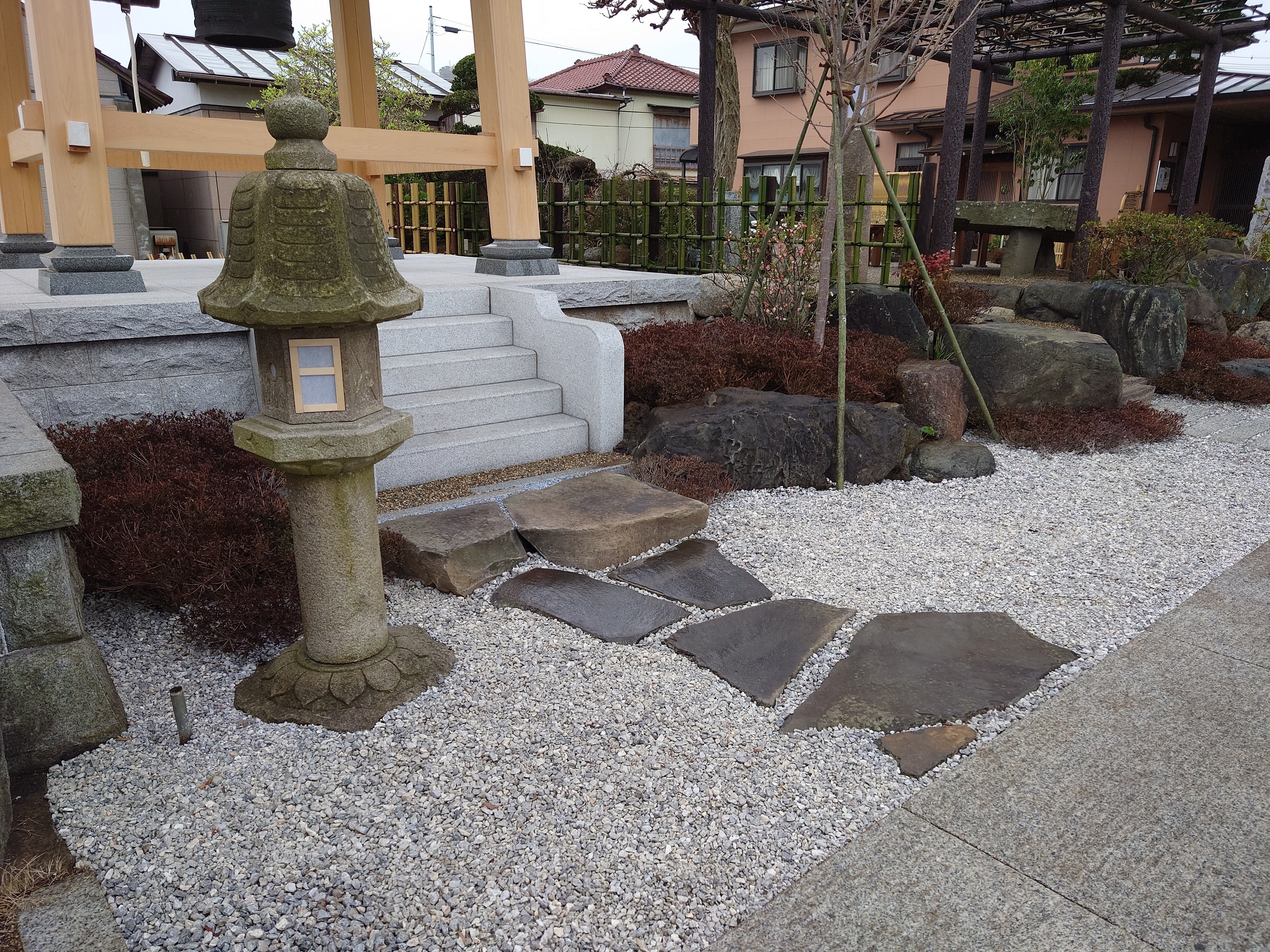 寺院　立石庭